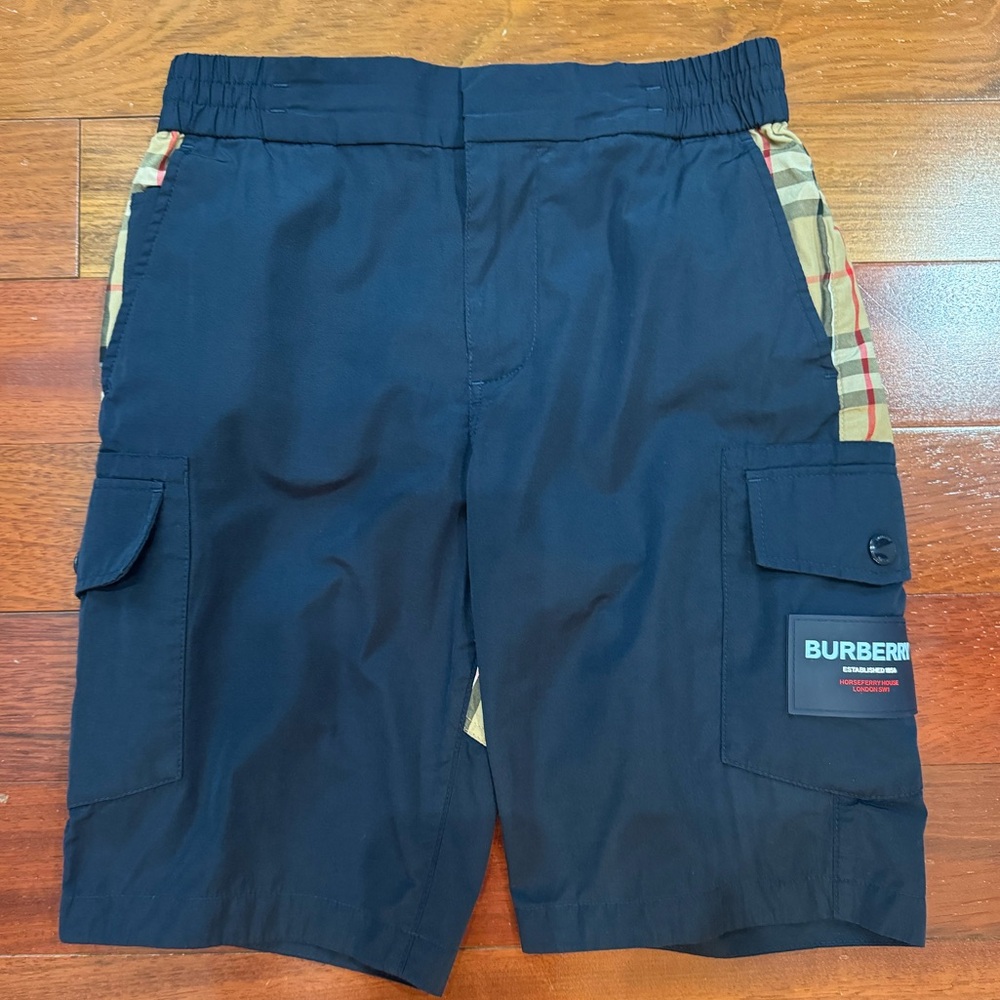 LIKE NEW Burberry Hal Cargo Shorts